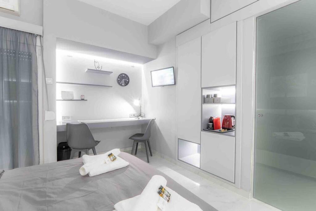 Lux Seaside Apartment By Volos Hospitality Eksteriør billede